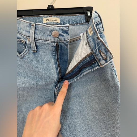 Madewell The Perfect Vintage Crop Jean in Light Wash - Picture 12 of 13